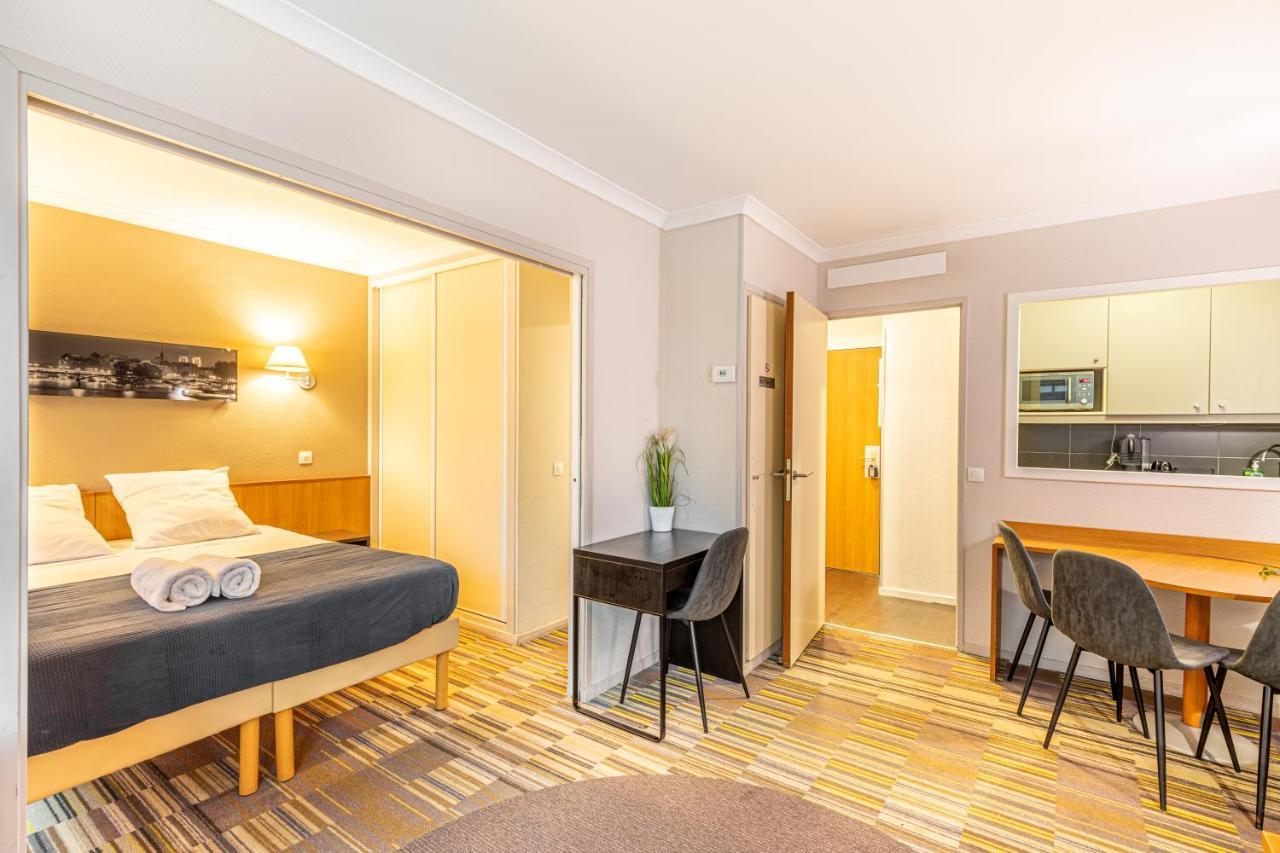 Paris Expo Apart Hotel - Porte De Versailles - 2R & Parking Іссі-ле-Муліно Екстер'єр фото